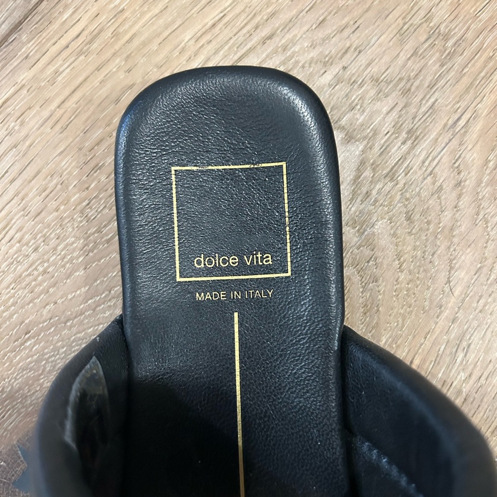 Dolce Vita Black Strap Sandals - Picture 4 of 4